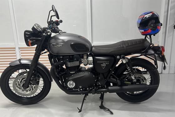 TRIUMPH BONNEVILLE T120 BLACK 1200 
